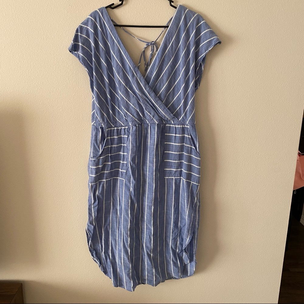 Blue and white Universal Thread dress